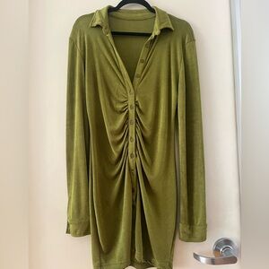 Beautiful Green Slinky Sexy button down bodycon dress!